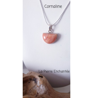 Pendentif en Cornaline demi lune , Argent 925 .