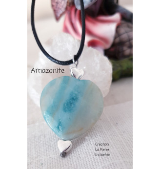 Collier coeur en Amazonite  et ses finitions argentées.