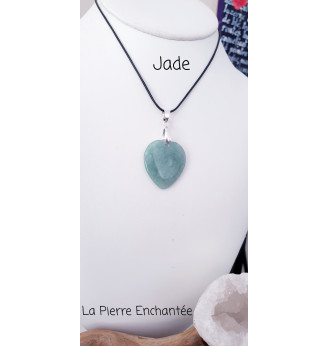 Pendentif  en Jade, forme coeur .