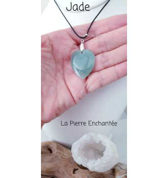 Pendentif  en Jade, forme coeur .