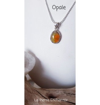 Pendentif en Opale d’Ethiopie , Argent 925 .