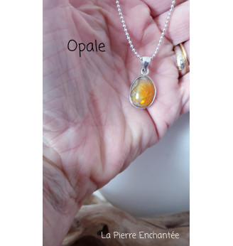 Pendentif en Opale d’Ethiopie , Argent 925 .