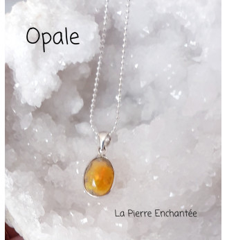Pendentif en Opale d’Ethiopie , Argent 925 .