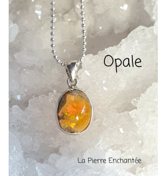 Pendentif en Opale d’Ethiopie , Argent 925 .