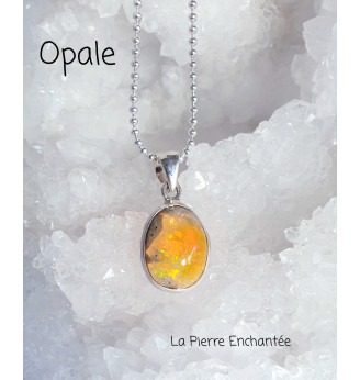 Pendentif en Opale d’Ethiopie , Argent 925 .