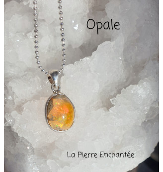 Pendentif en Opale d’Ethiopie , Argent 925 .
