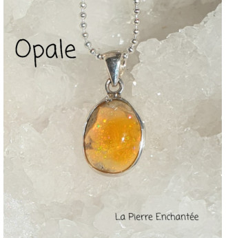 Pendentif en Opale d’Ethiopie , Argent 925 .