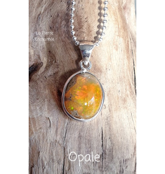 Pendentif en Opale d’Ethiopie , Argent 925 .