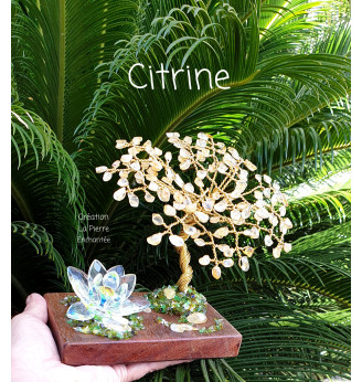 Arbre de vie en Citrine et Fleur de Lotus en Cristal .