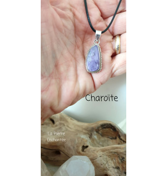 Pendentif Charoïte serti en Argent 925 – Élégance et Sérénité